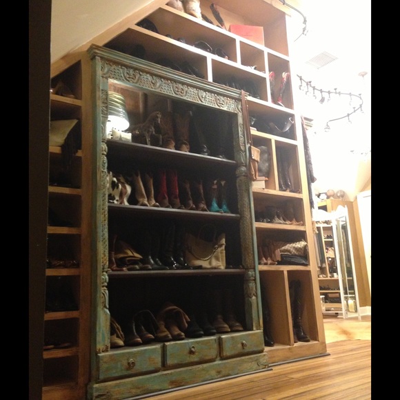 Meet your Posher, Donna - Picture 4 of 4