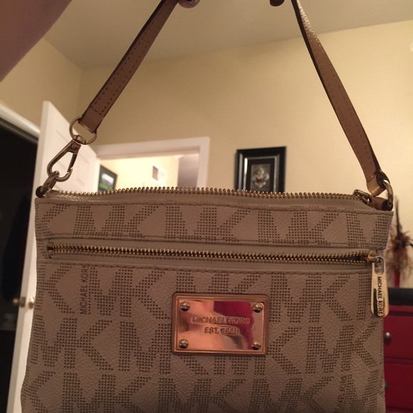 Sold on Ⓜ️ercari Michael kors vanilla wristlet