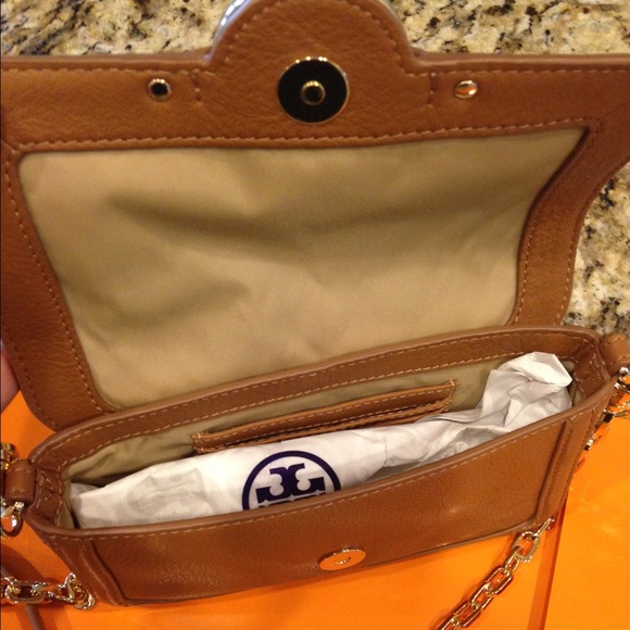 Tory Burch Amanda Mini Crossbody - Picture 2 of 4