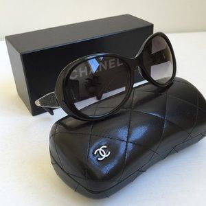 CHANEL Sunglasses