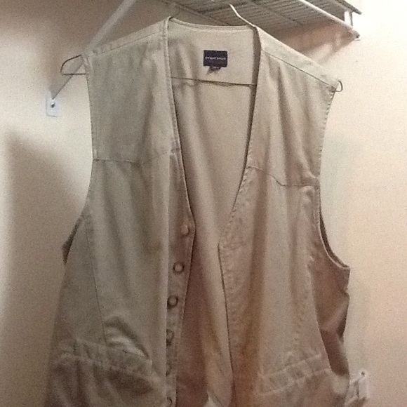 Vest STRUCTURE..