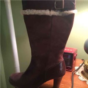 Ugg beautiful rare ladies boots