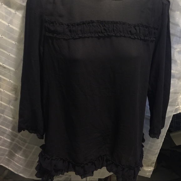$$ Gap Ruffle Blouse - Picture 2 of 3
