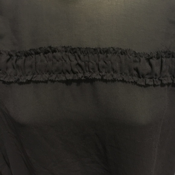 $$ Gap Ruffle Blouse - Picture 3 of 3