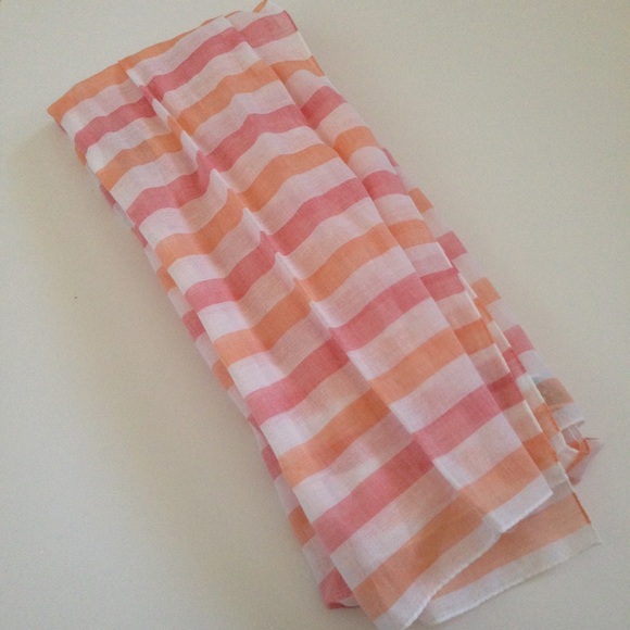 Lightweight striped scarf