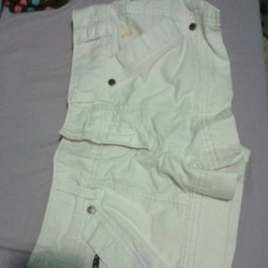 White american eagle shorts