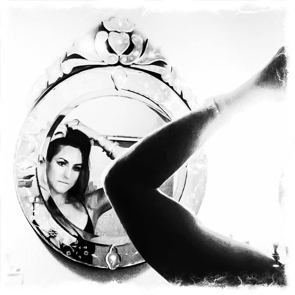 *•-:¦:-•:*'''*:•-♛mєєr thє ѕєllєr♛•-:¦:-•:*'''*:•- - Picture 2 of 3
