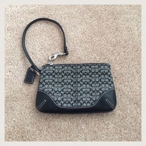 ‼️SOLD‼️ Coach Mini Signature Wristlet