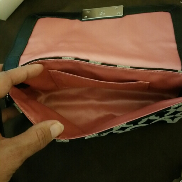 Coach - Picture 3 of 3