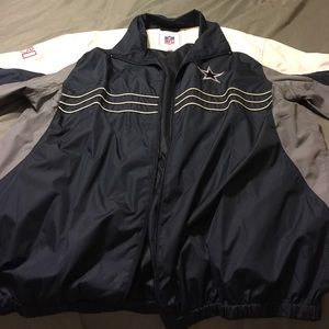 Dallas Cowboys Windbreaker. Never worn men's