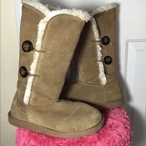 Genuine Suede Upper Faux fur mid calf boots!