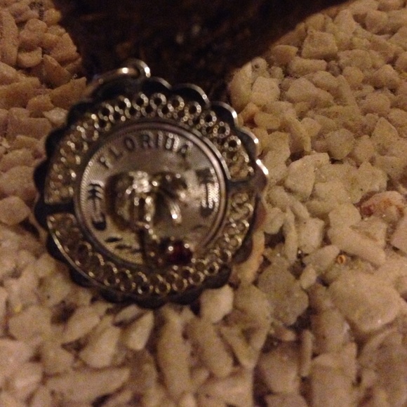 Vintage Crea ster pendent - Picture 3 of 3