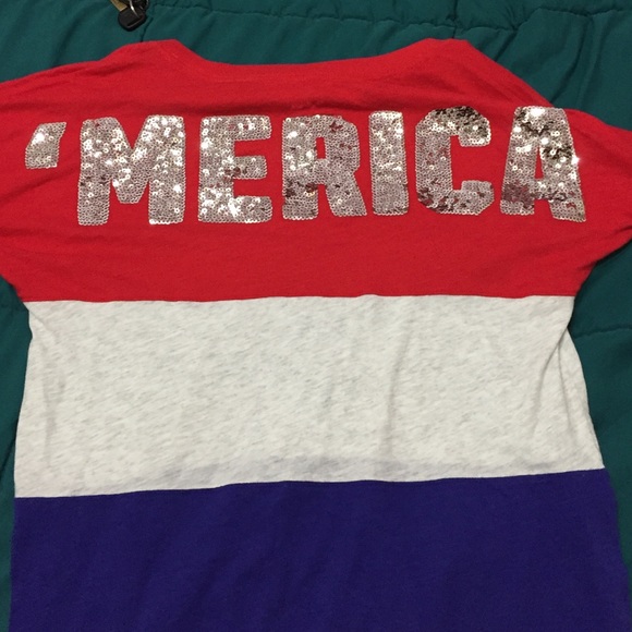 SOLD!!! Victoria secret pink Merica crew - Picture 1 of 4