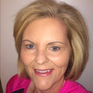 Meet your Posher, Carolyn