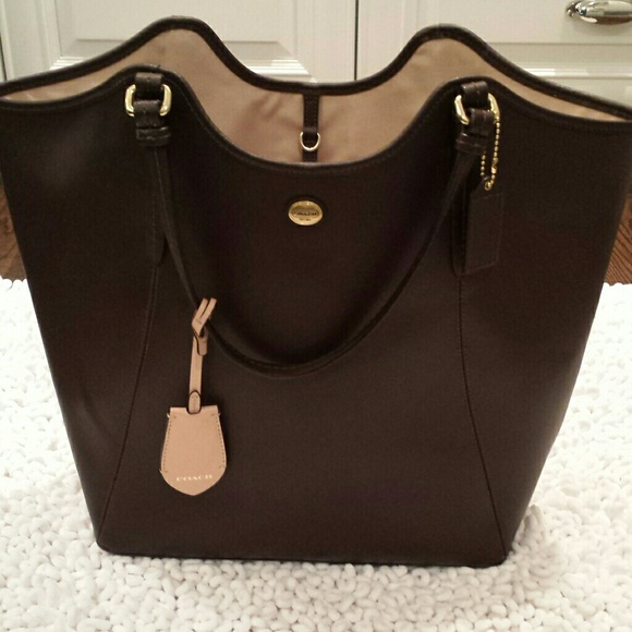 Coach Handbags - Coach tote bag