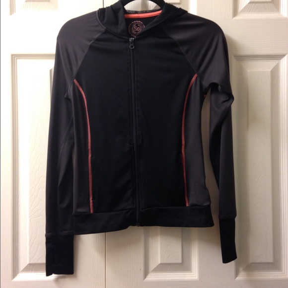 DONATING Ultimate Black Running Jacket