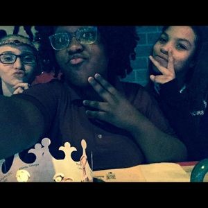 Meet your Posher, Shari