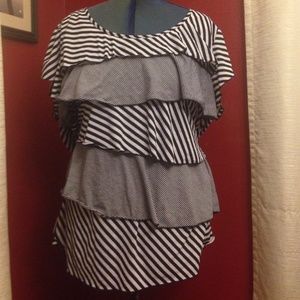 Loop stripped ruffles tee