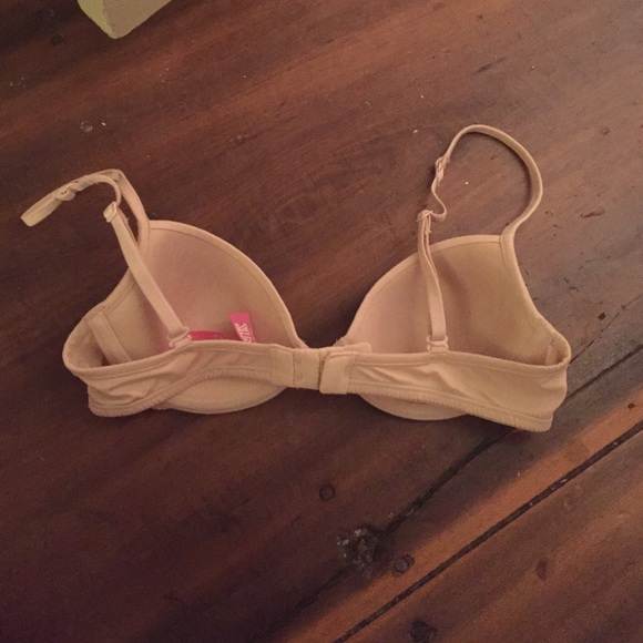 Victoria's Secret bra 32A - Picture 2 of 4