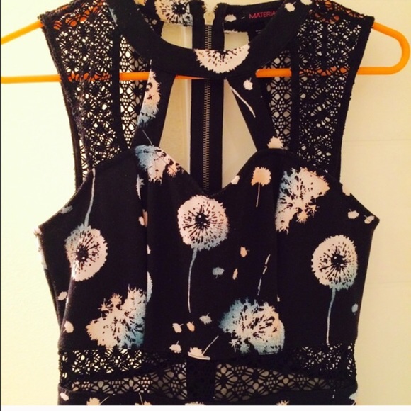 Dress - Picture 4 of 4