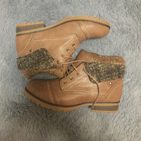 Taupe Colored Fold Down Combat Boots!