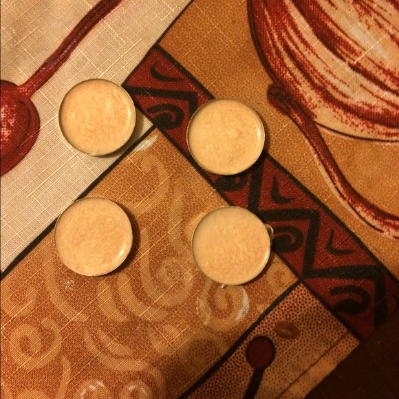 Reserved for *pigments*