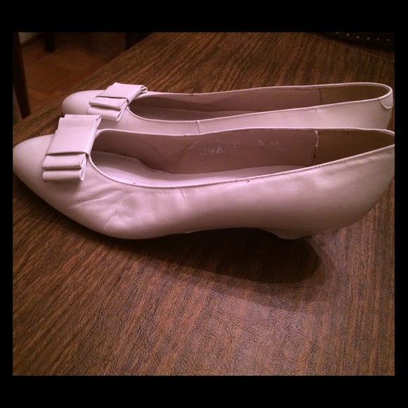 GLACE'E Ladylike white shoe