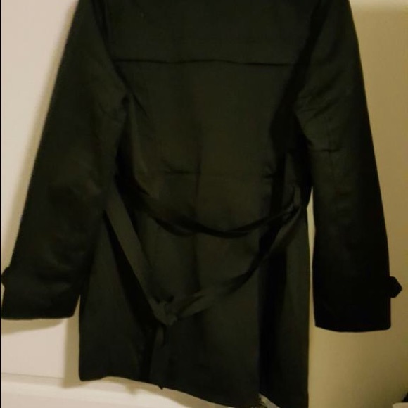 Dolce and Gabbana trench jacket. - Picture 2 of 3