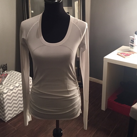 Lululemon size 6 white shirt