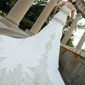 Wedding dress