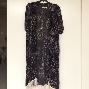 OSFA Hollister kimono