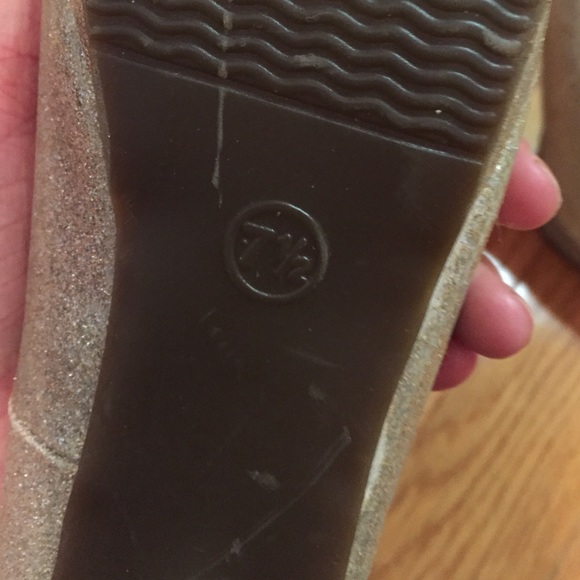 heels - Picture 3 of 3