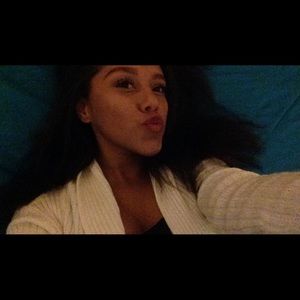 Meet your Posher, Dominique