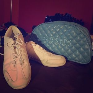 Varsity Cheer Shoes w/ Bag