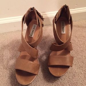 ✨OFFER✨ Steve Madden Wedges