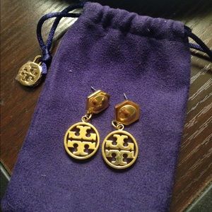 ACCEPTING OFFERS! Tory burch logo drop earrings