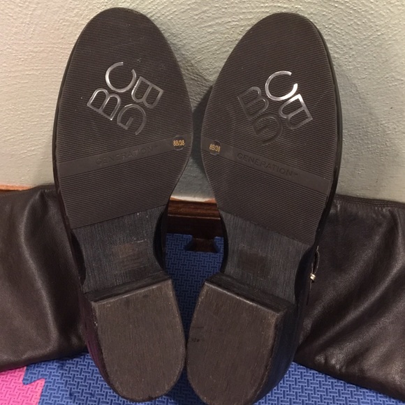 Brand new BCBG boots. Brown with tie back string. - Picture 4 of 4