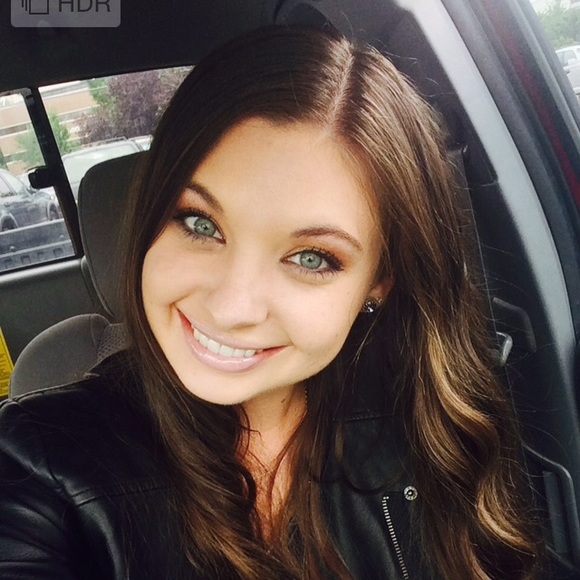 Meet your Posher, Lyndsey