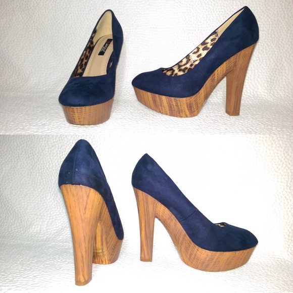 Navy High Heels!!