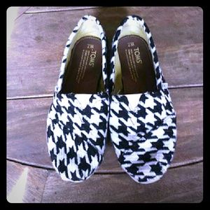 Houndstooth TOMS