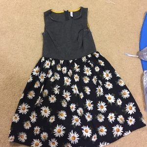 Daisy print dress