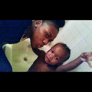 Meet your Posher, Desiree