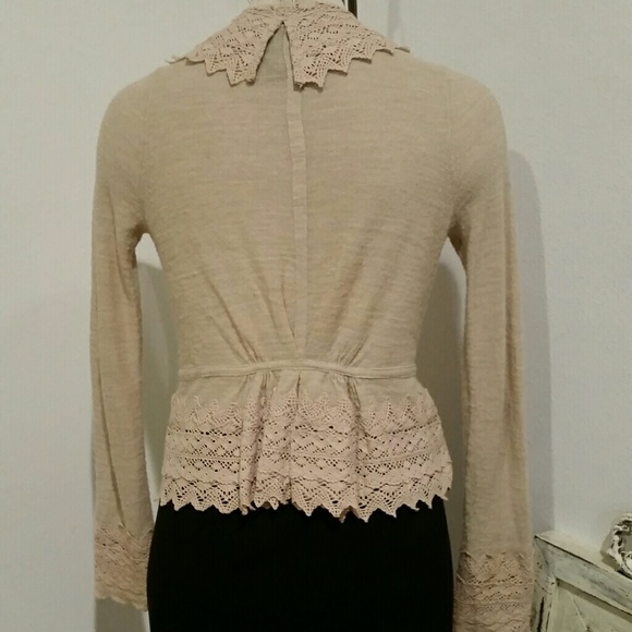 SOLD.   Beige GUINEVERE Lace - Picture 3 of 4