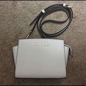 White Michael kors mini crossbody