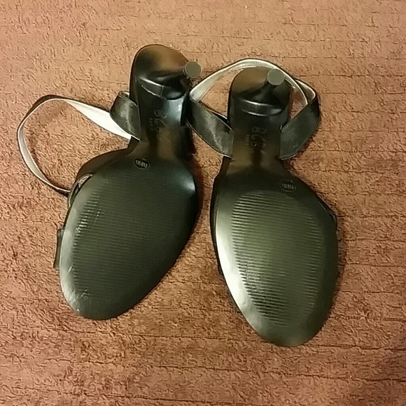 BCBG shoes - Picture 2 of 2