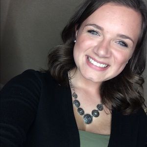 Meet your Posher, Maddie