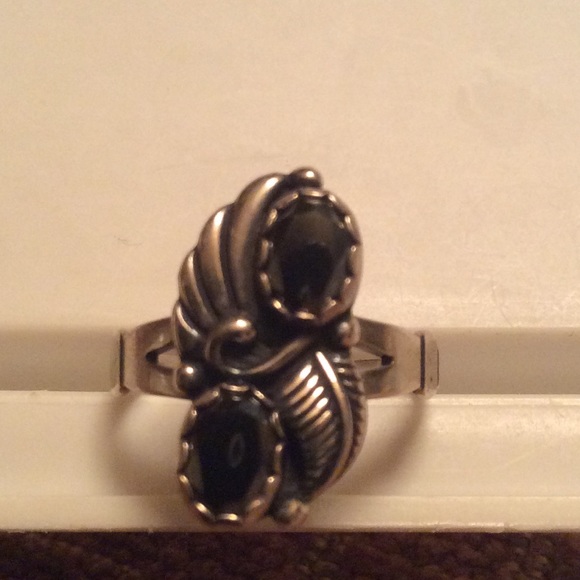 Beautiful vintage American Indian onyx? Ring