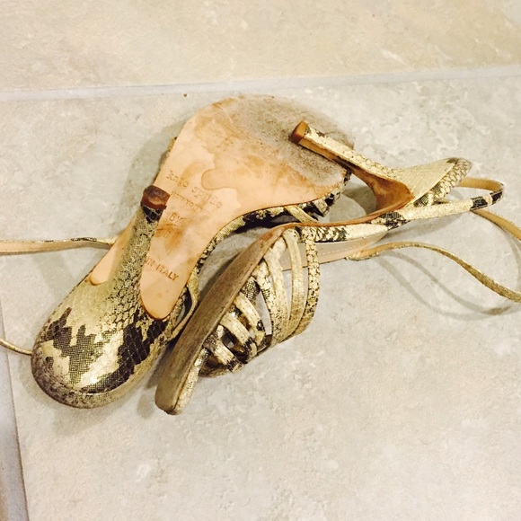 KATE SPADE GOLD/BLACK SNAKE ANKLE STRAP HIGH HEEL - Picture 4 of 4