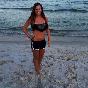 Meet your Posher, Claire