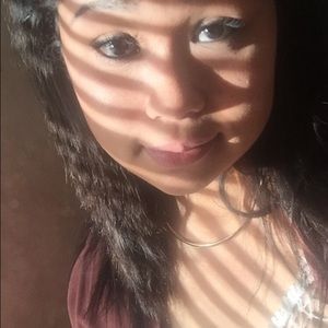 Meet your Posher, Kaila